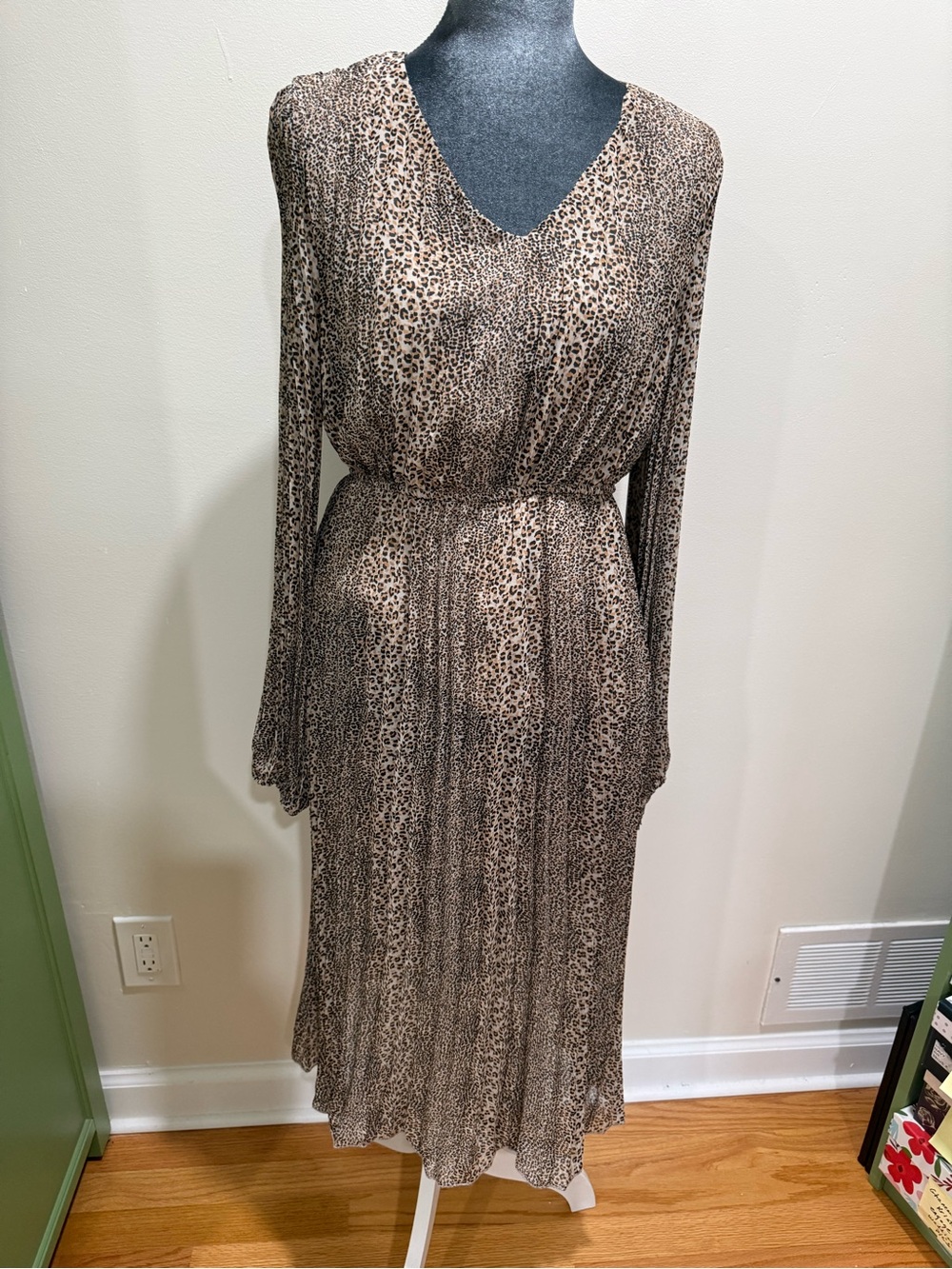 Sam Edelman Brown Leopard Print Long Sleeve V-Neck Dress
